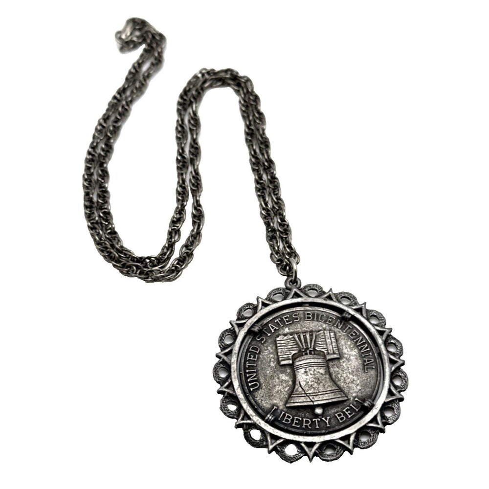 Vintage 1976 Bicentennial Coin Commemorative Pendant Necklace Spirit of '76 24"